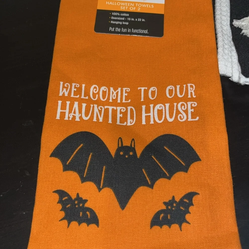 Bundle of tea and kitchen Halloween towels